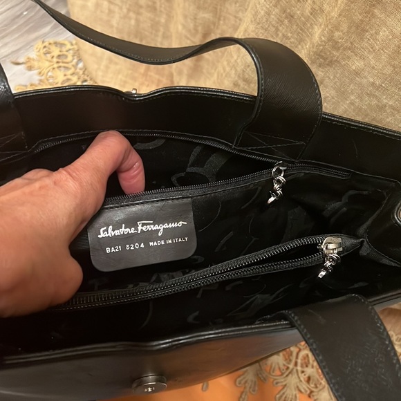 Authentic pre loved Salvatore Ferragamo with wallet - Picture 9 of 14